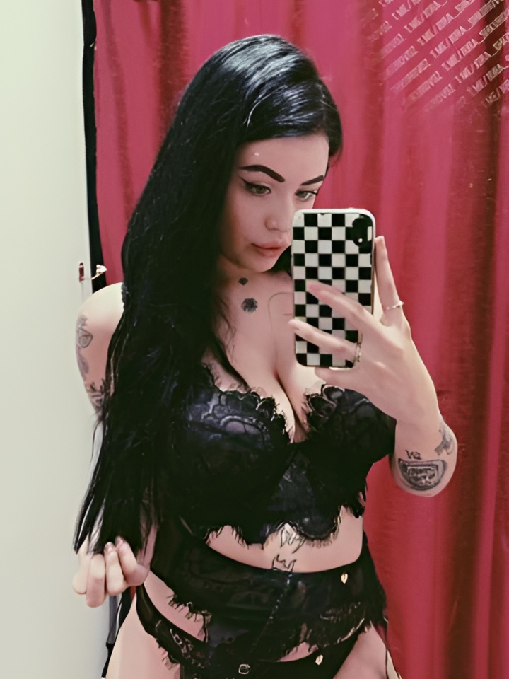 Альбина привлекательная девушка из Миасса цена от 2500 руб